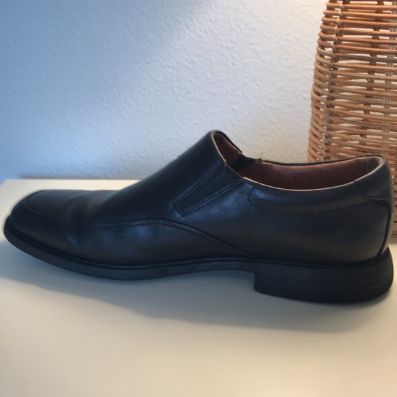 Clarks Black Loafers - Picture 4 of 9